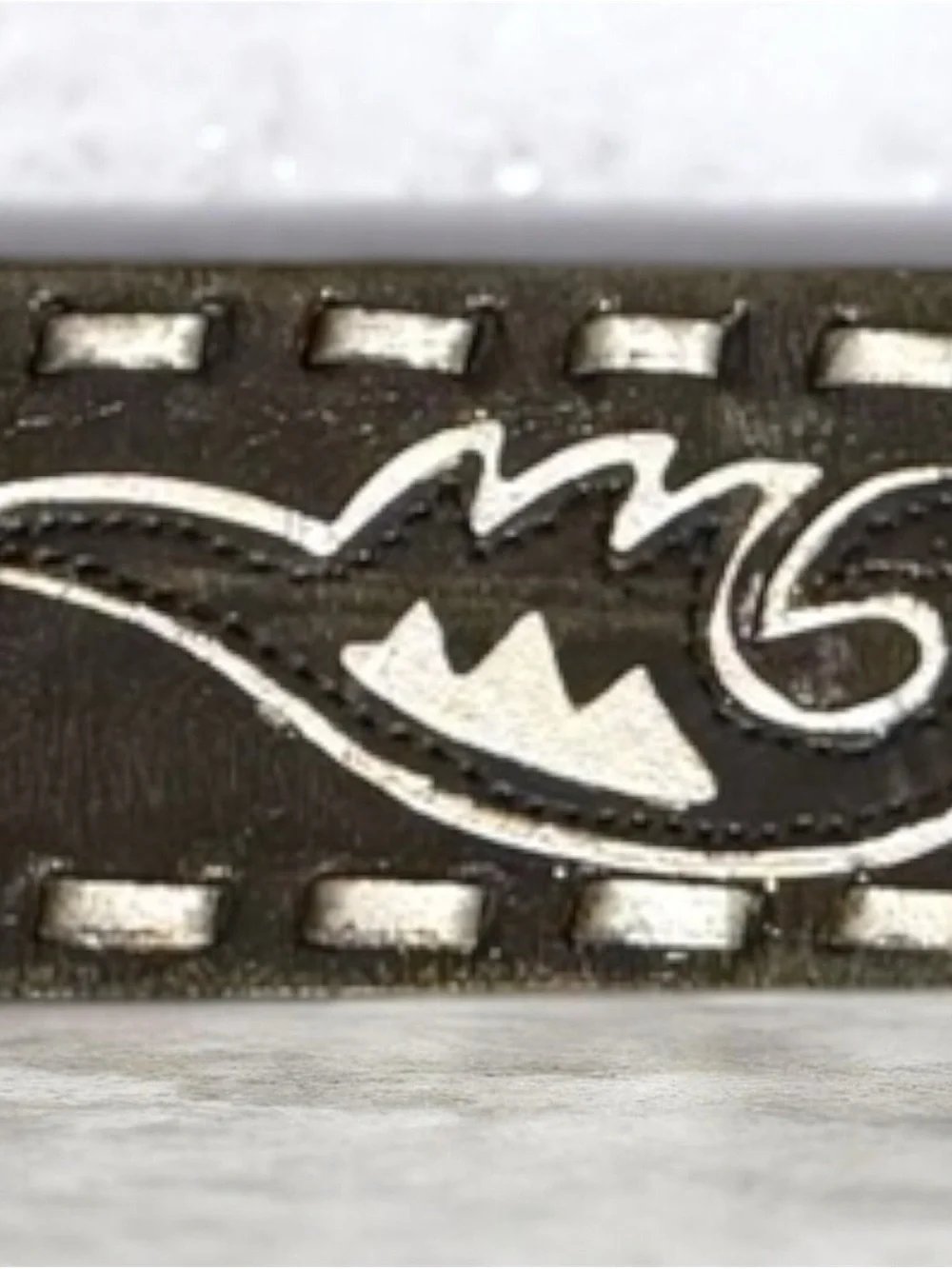 Enmon Belts - Women’s Black Leather Belt with Engraved Silver Buckle Size Large